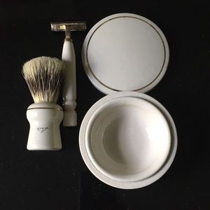 Rooney shave set, England. Replacement blades included. The art of shaving
